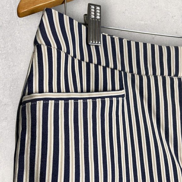 𝅺CHICOS Fabulously Slimming Striped Trouser Pants Size 1 - Picture 3 of 8